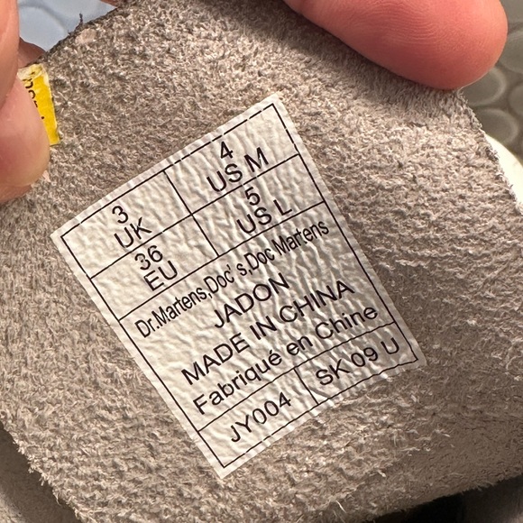 Dr Marten platform boot size 5 - Picture 3 of 8